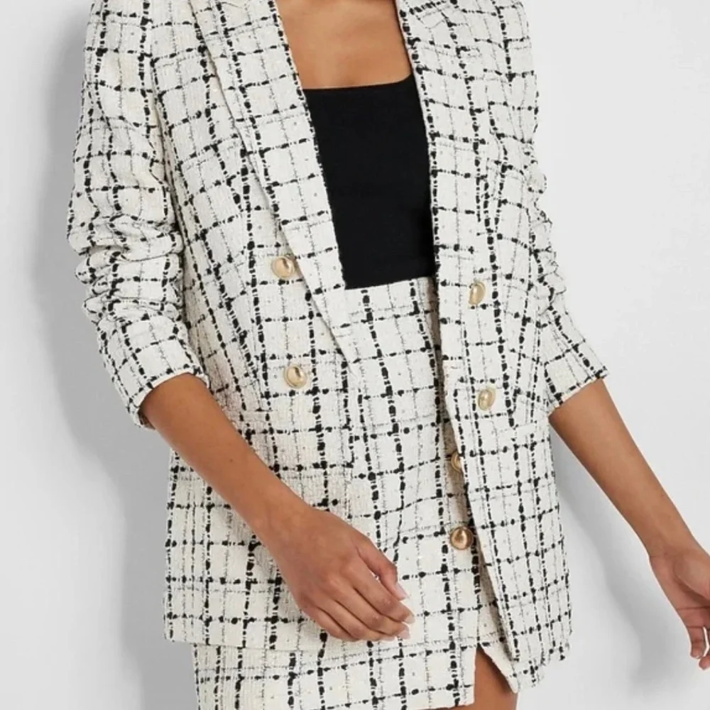EXPRESS Plaid Tweed Boyfriend Blazer & High Waisted Button Mini Skirt Suit Set 6 - Picture 3 of 5
